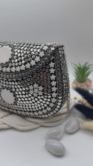 Aara Large Clutches