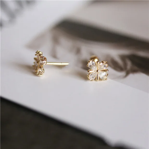 Fleur Studs